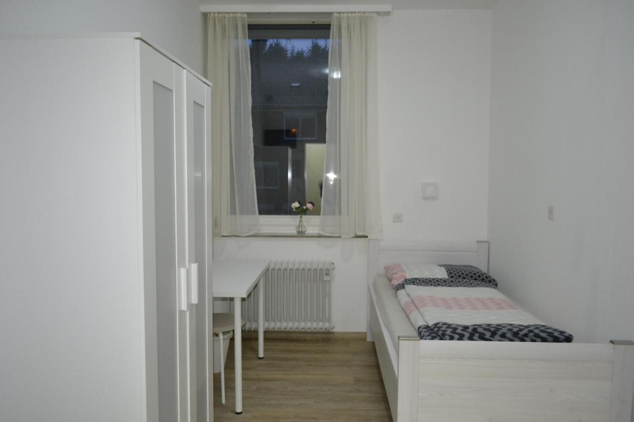 Pension Highway 3 Bielefeld Eksteriør bilde
